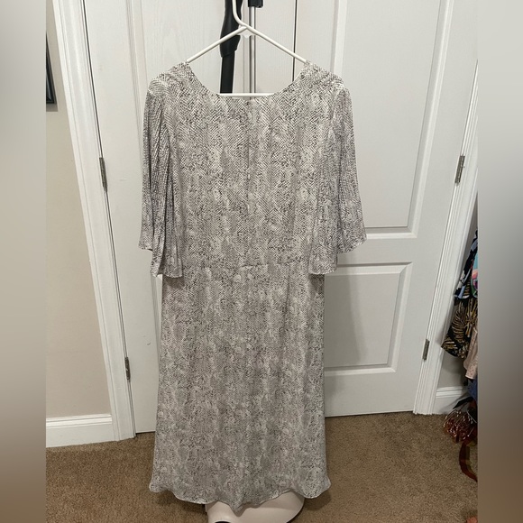 Python. Dress. Keyhole cut out on back. - Picture 2 of 4